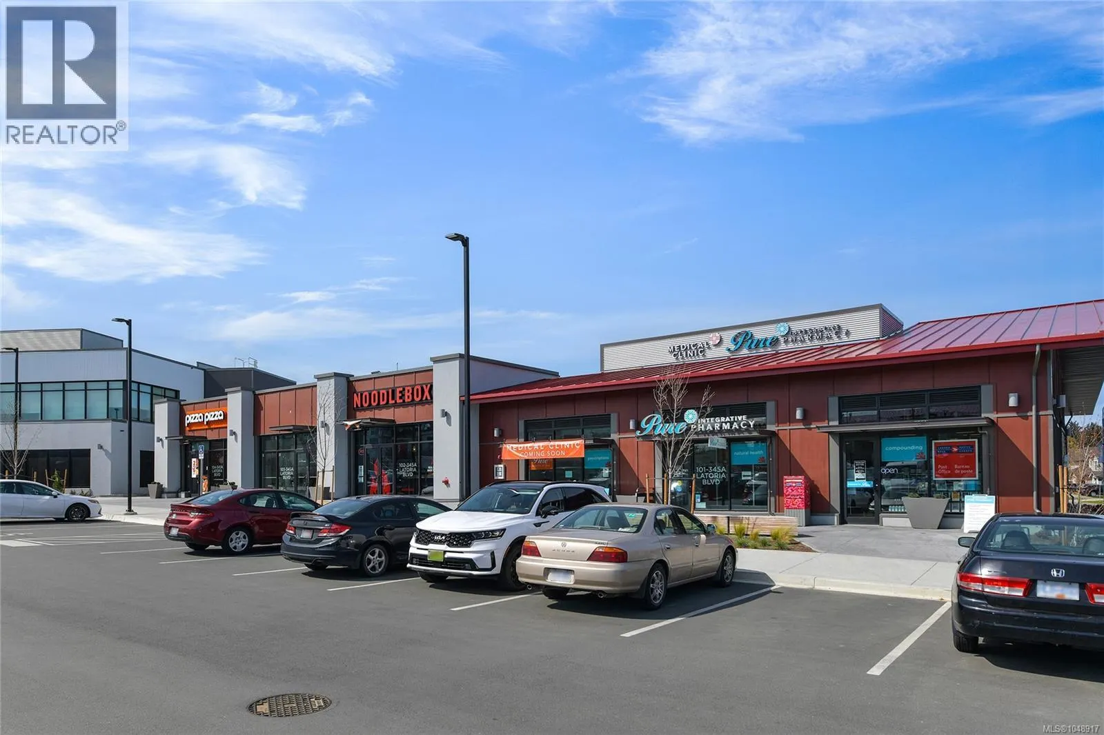 609 Medalist Ave