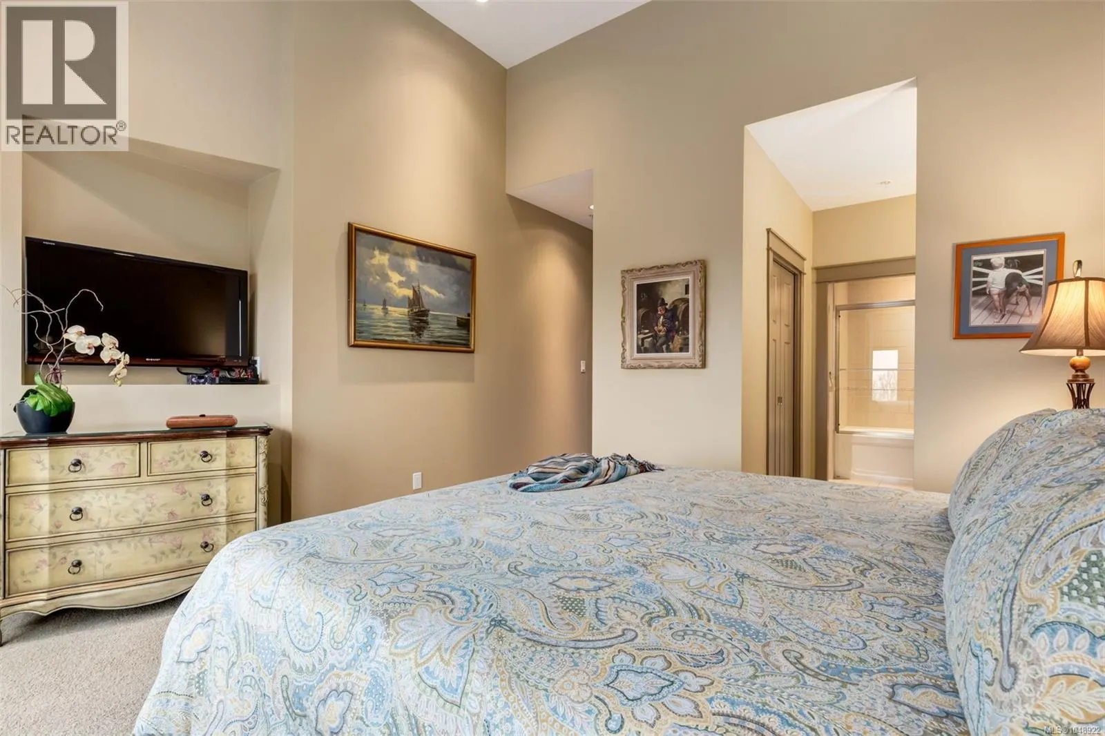 102 5418 Jacobs Lane