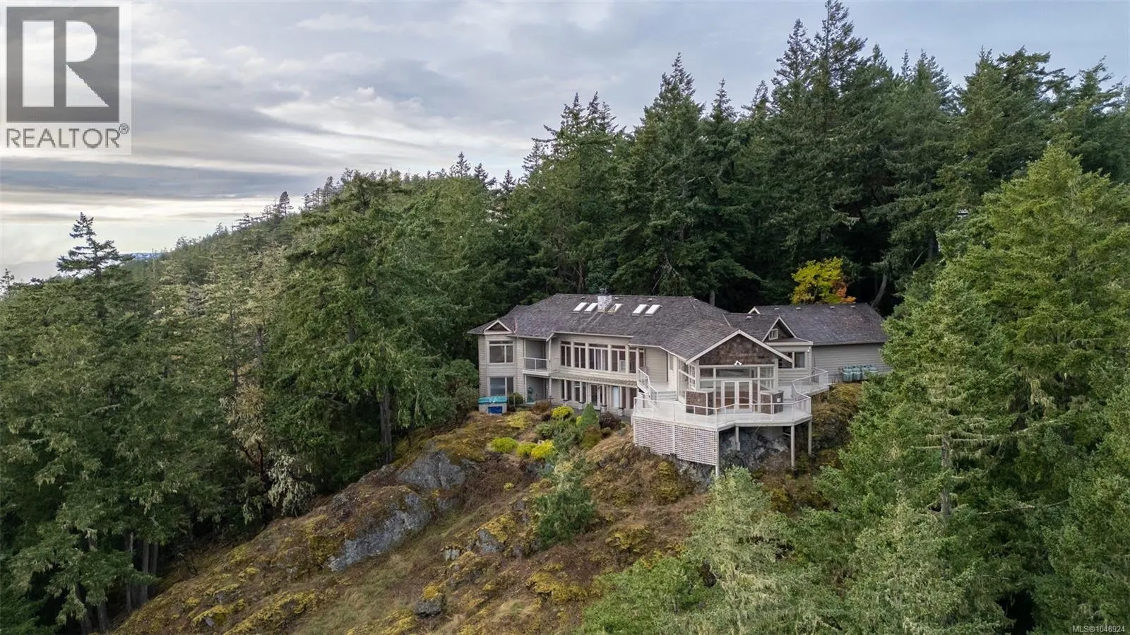 558 Wilderness Pl