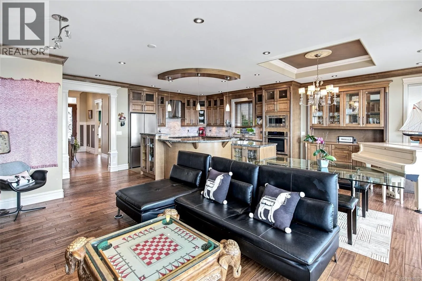 4576 Laguna Way