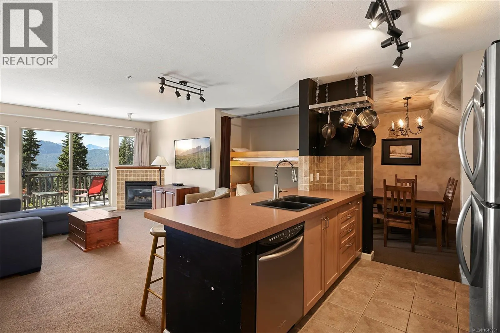 215 1280 Alpine Rd