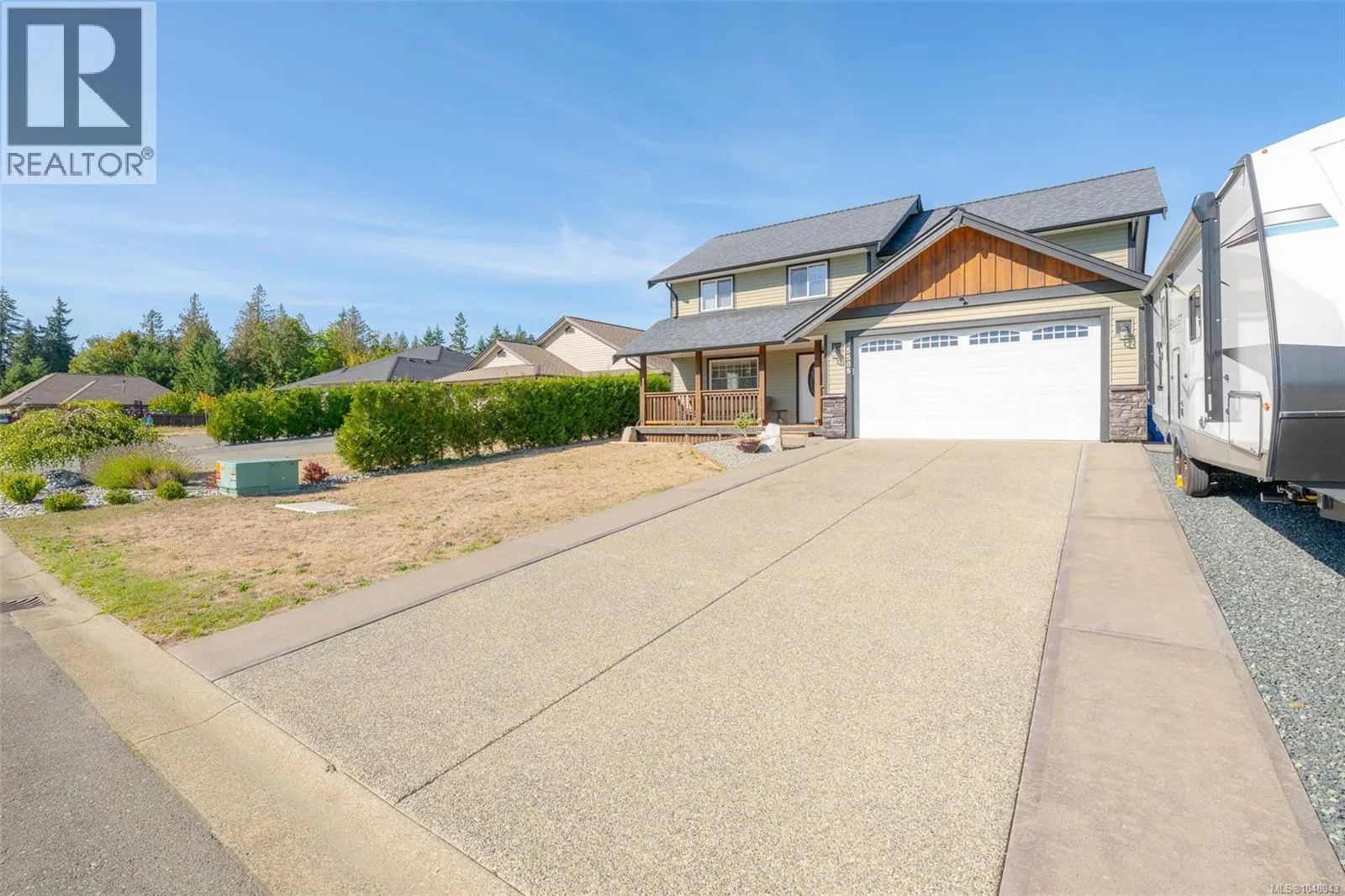 5585 Swallow Dr
