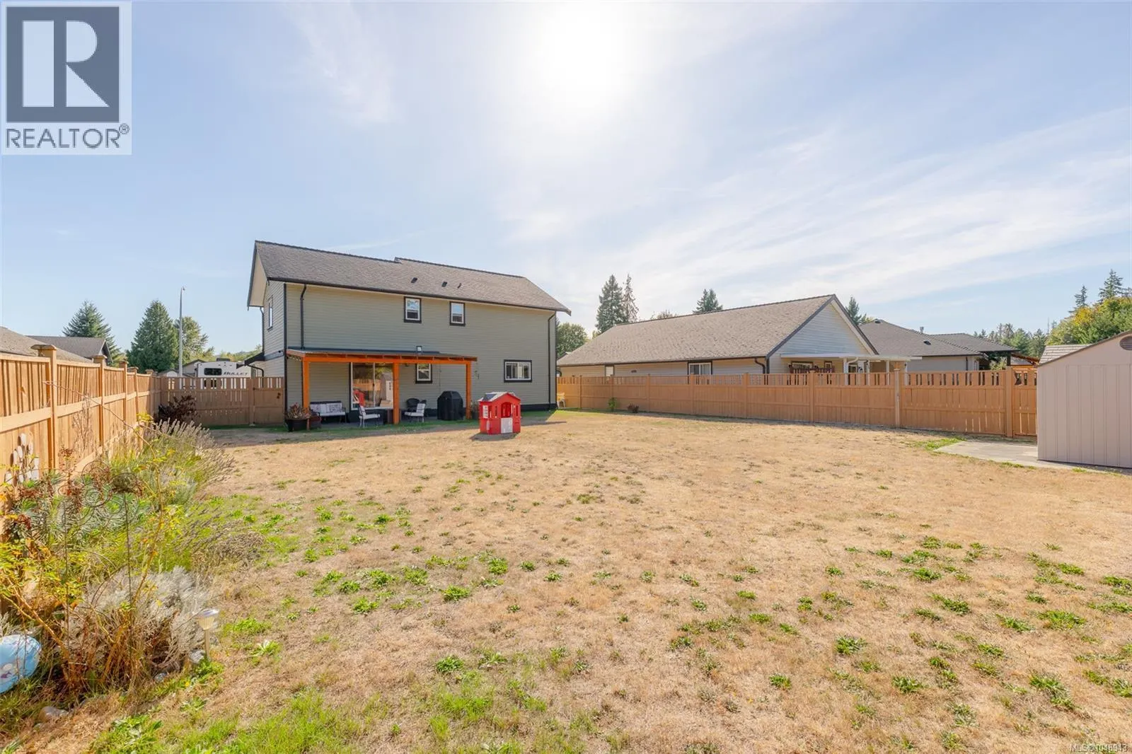 5585 Swallow Dr