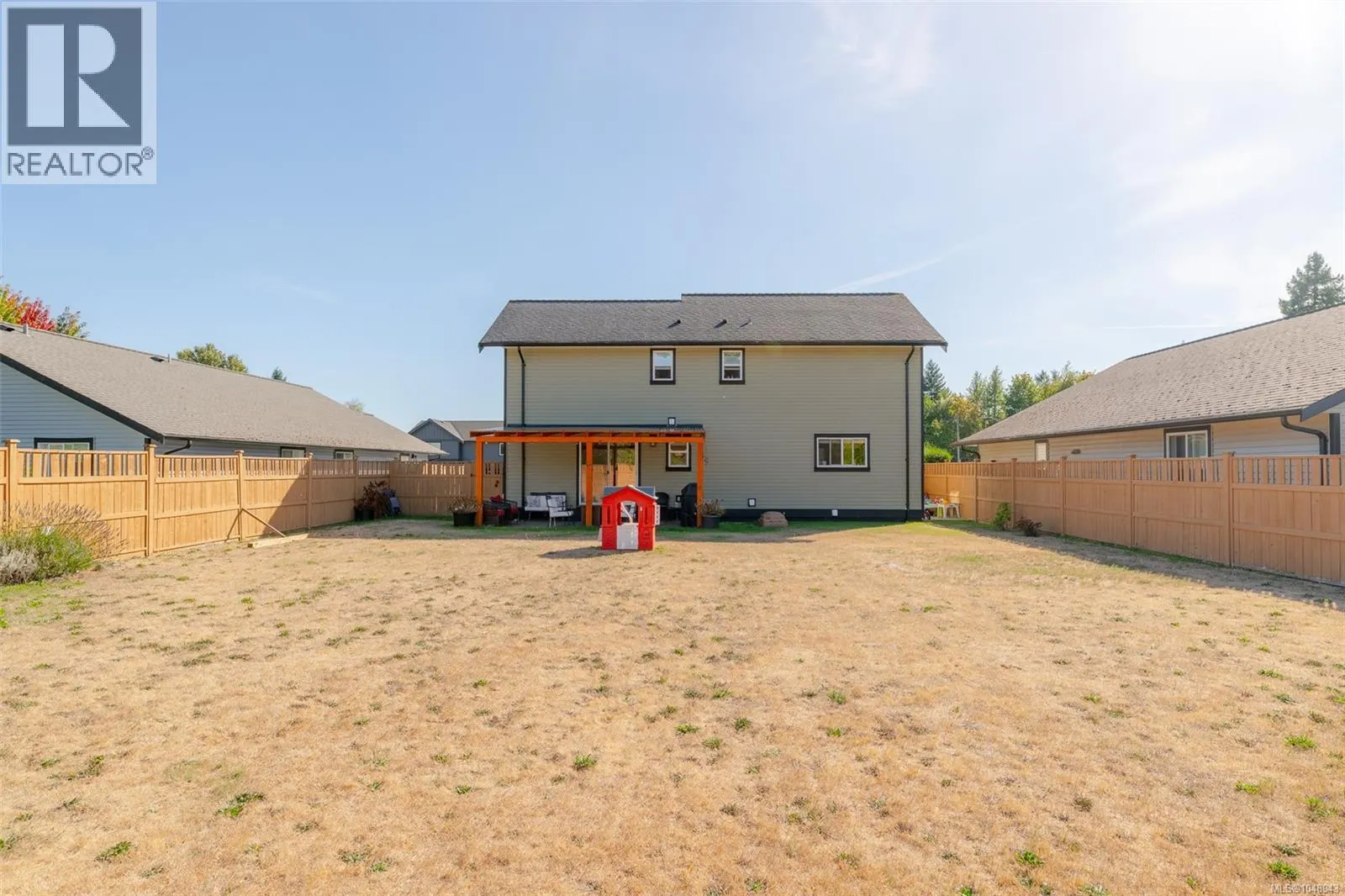 5585 Swallow Dr