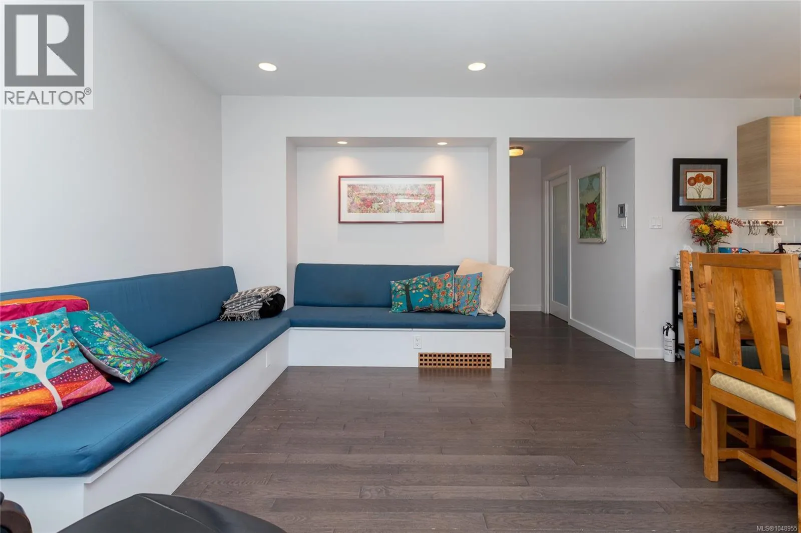 367 Vincent Ave
