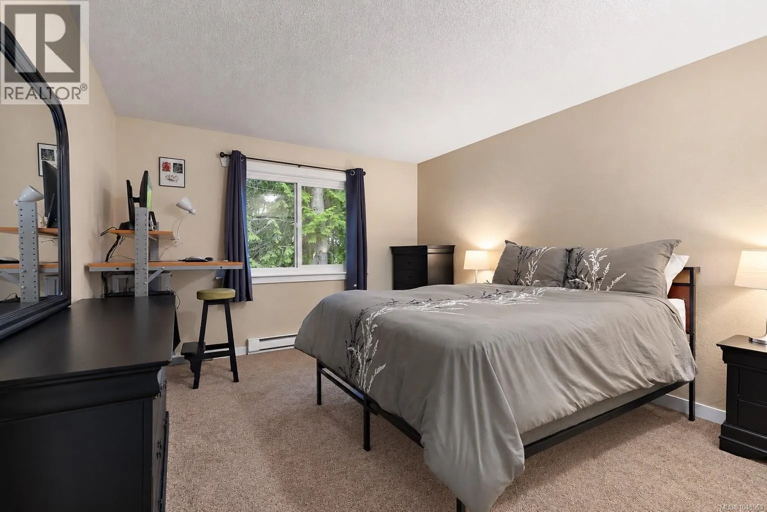 216 3235 Quadra St
