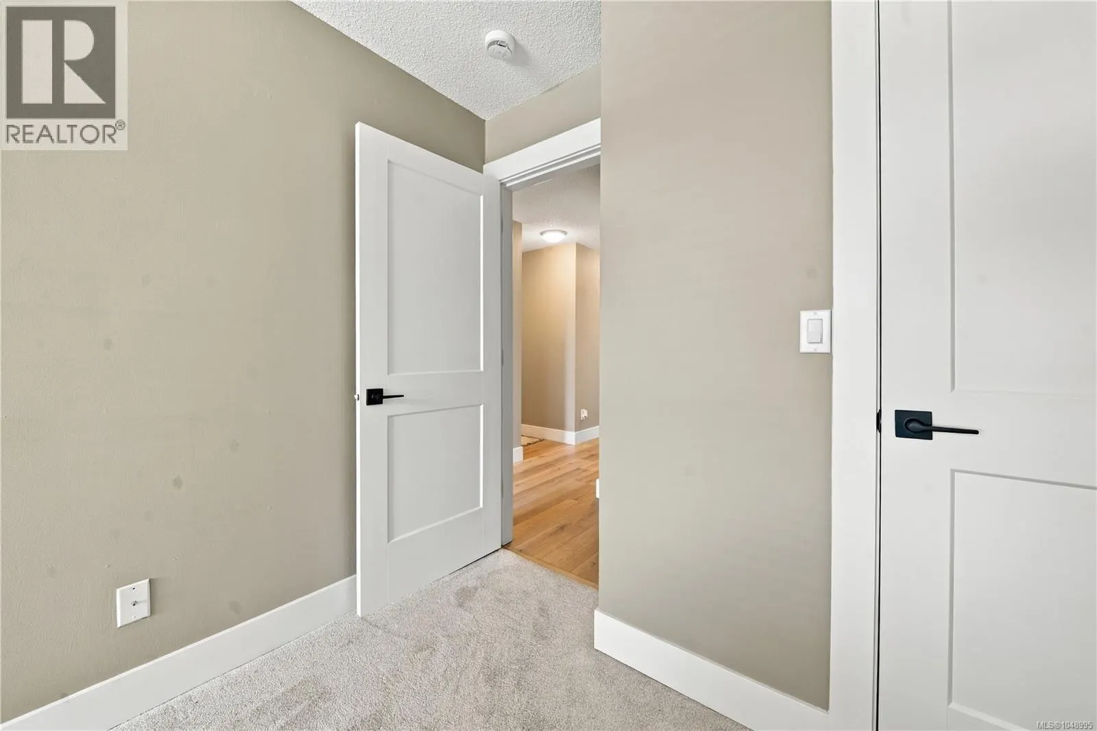 313 3270 Ross Rd