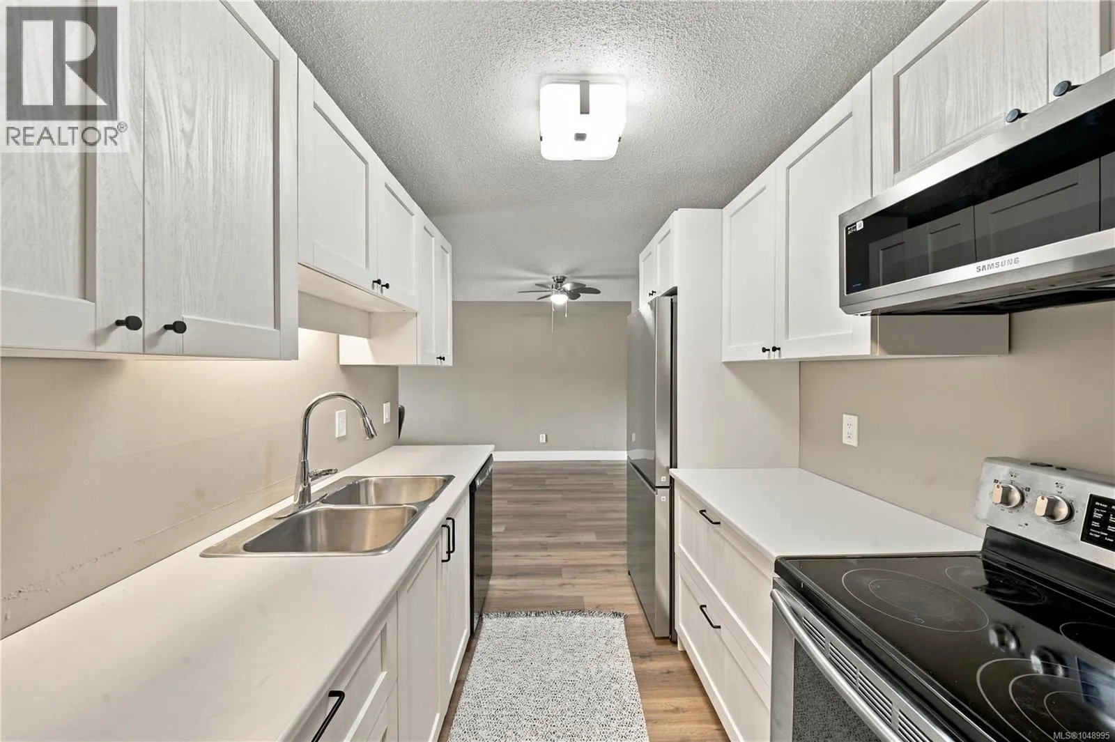 313 3270 Ross Rd