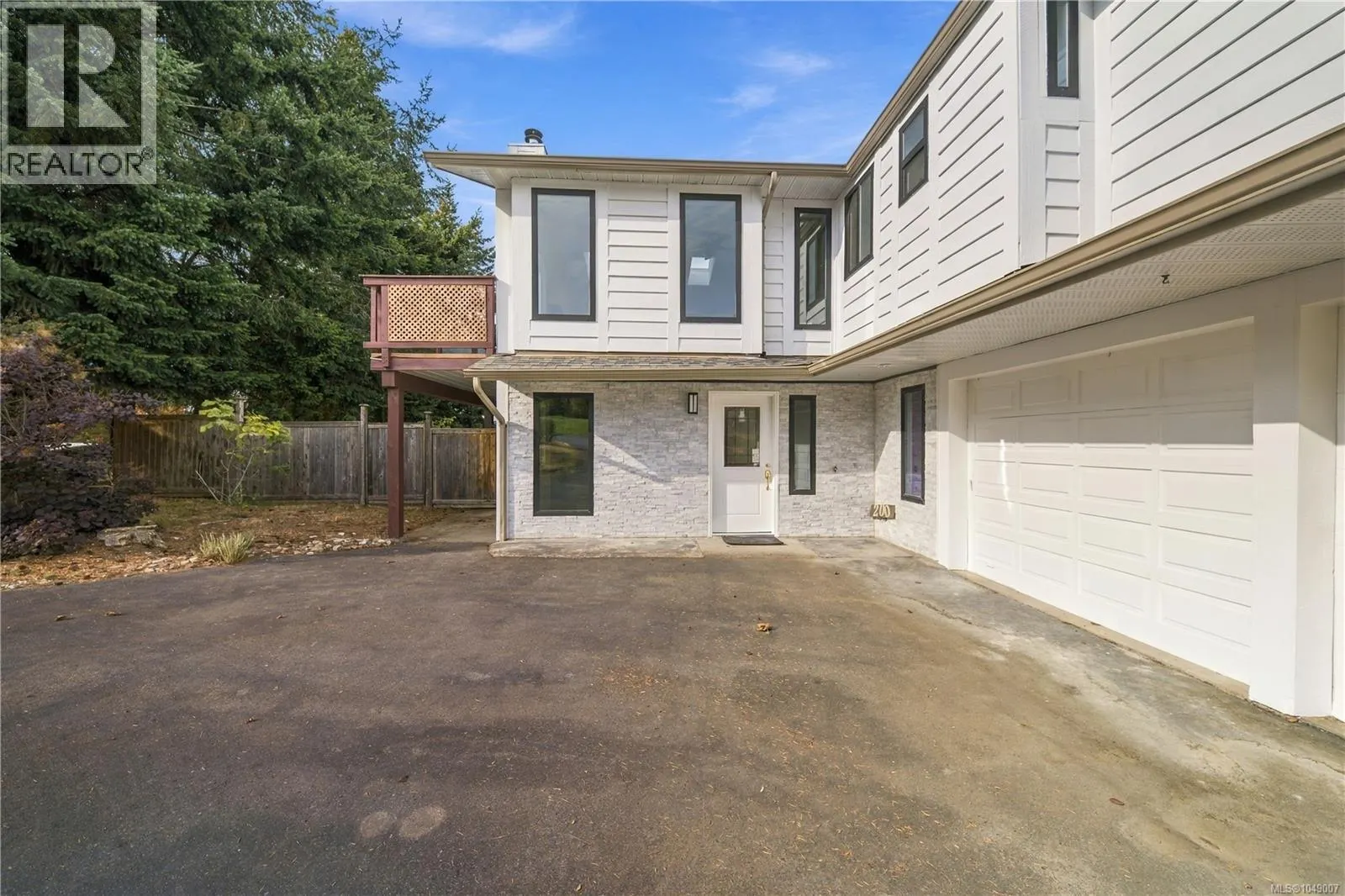200 Kingfisher Pl