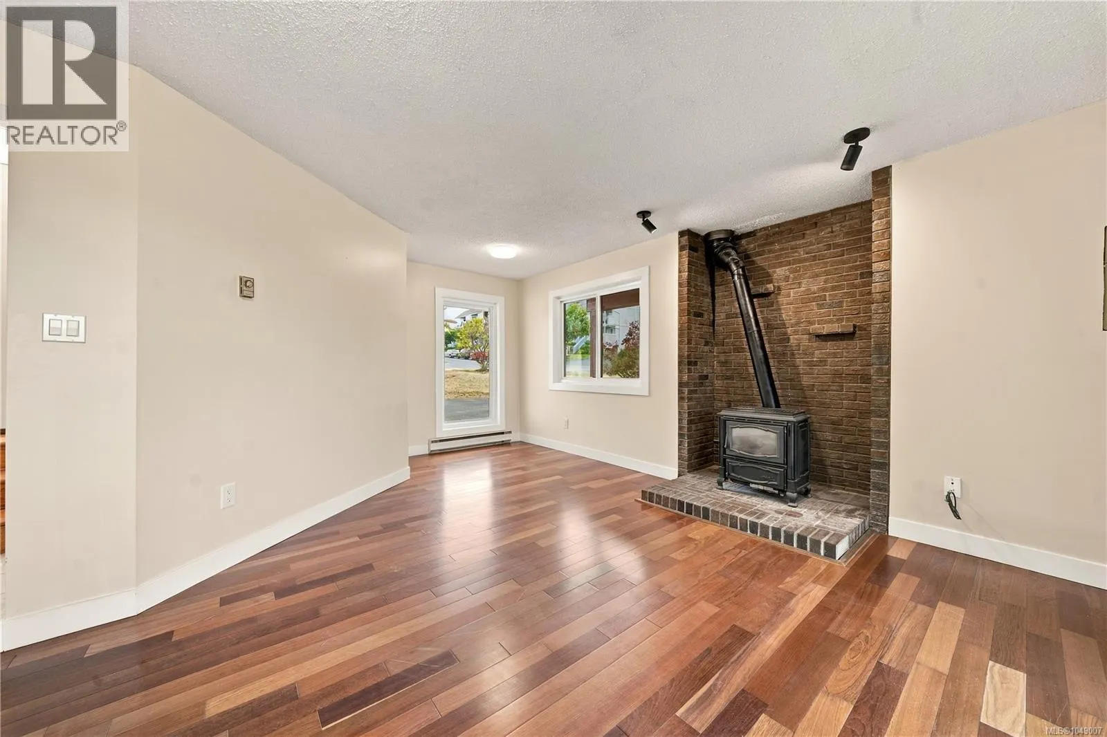 200 Kingfisher Pl