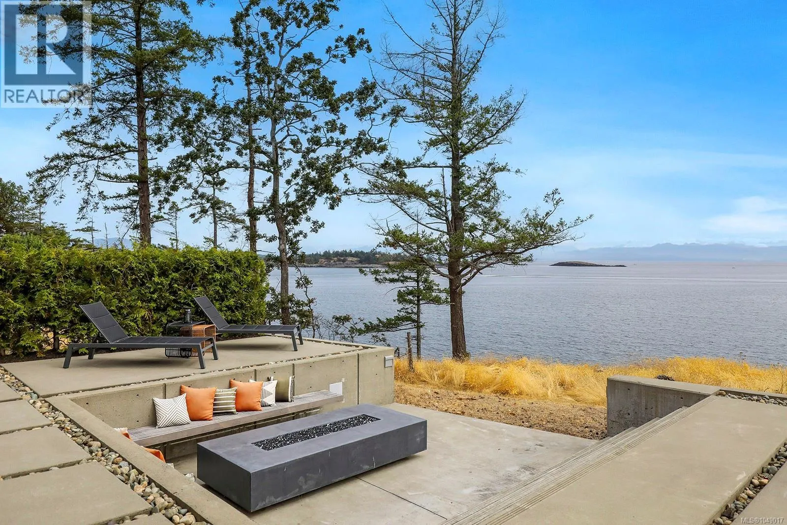 1724 Oak Leaf Dr