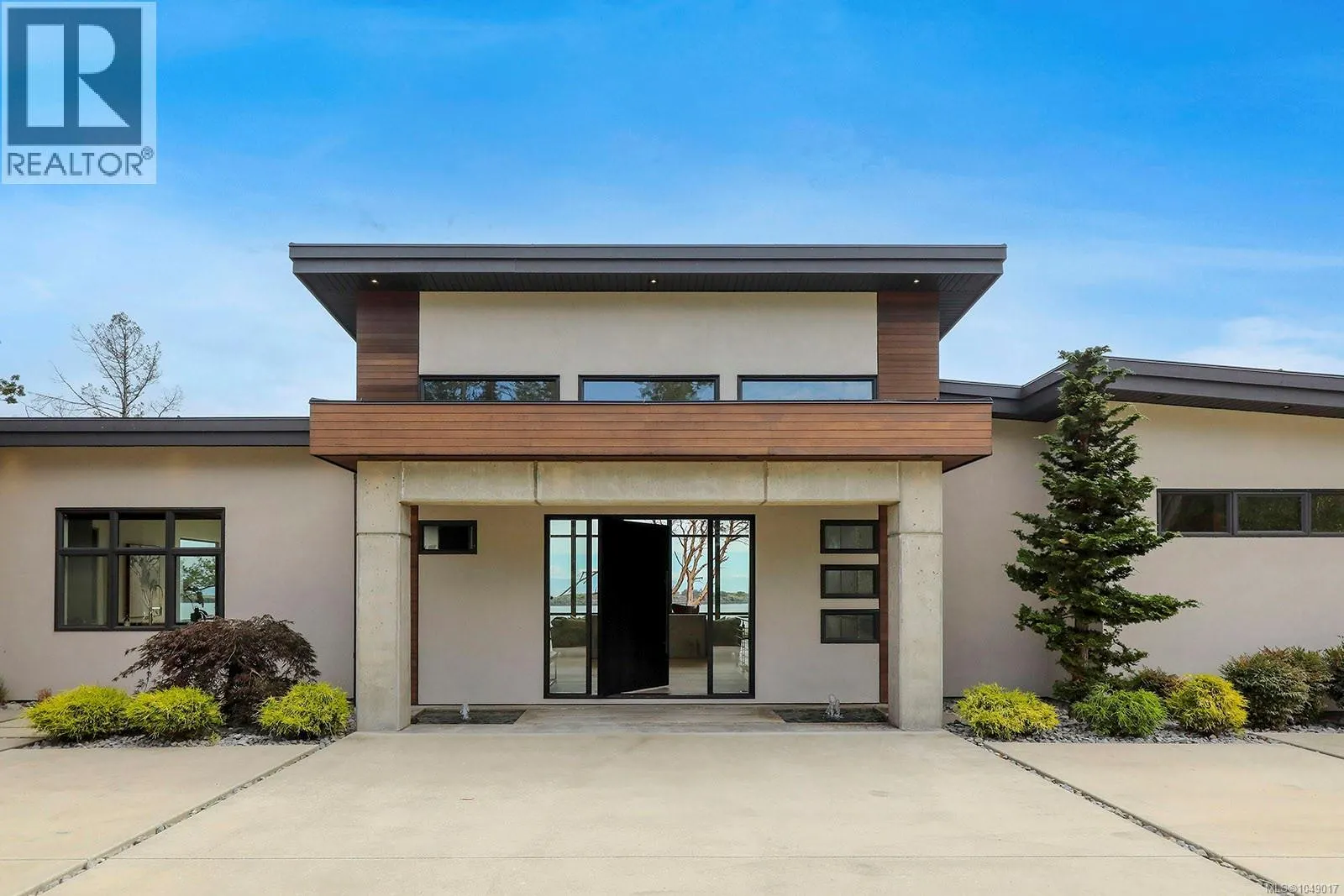 1724 Oak Leaf Dr