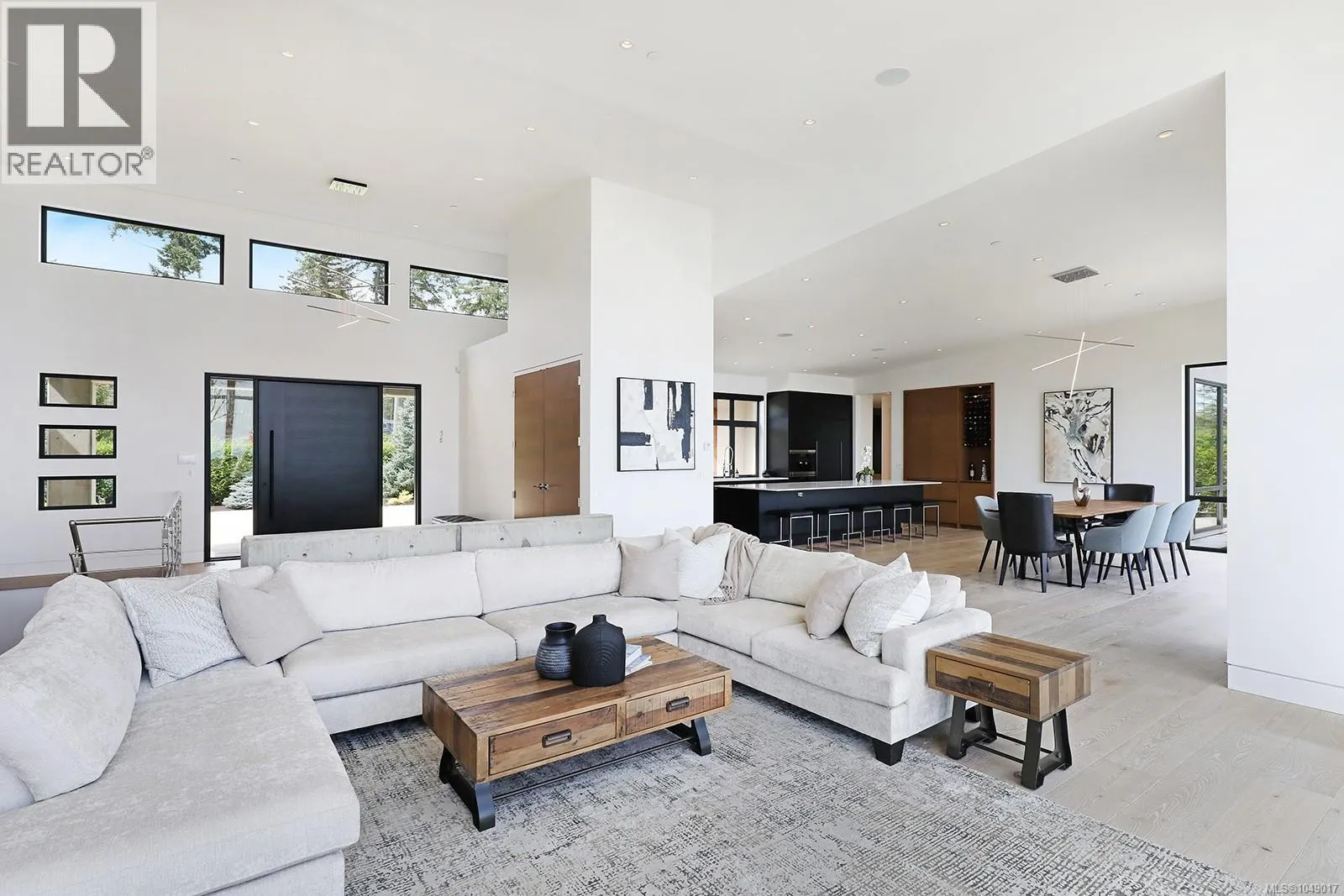 1724 Oak Leaf Dr