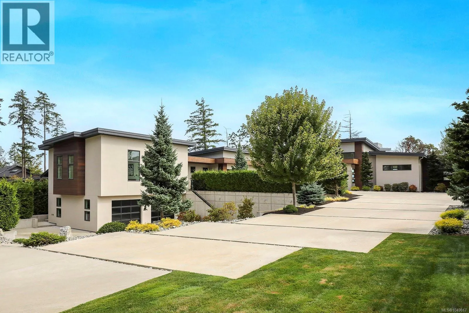 1724 Oak Leaf Dr