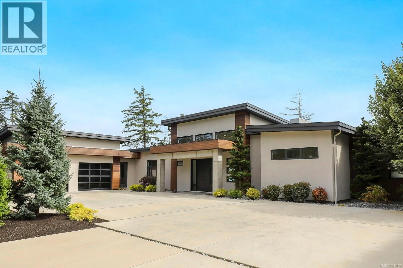 1724 Oak Leaf Dr