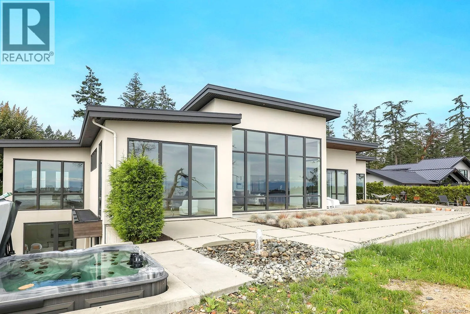 1724 Oak Leaf Dr