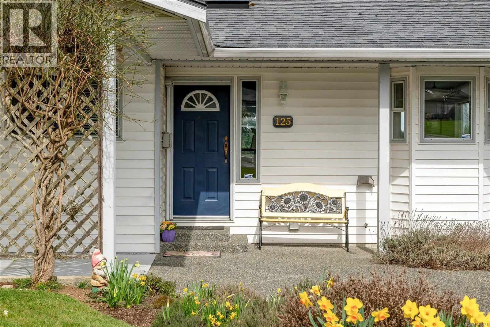 125 Sylvan Pl