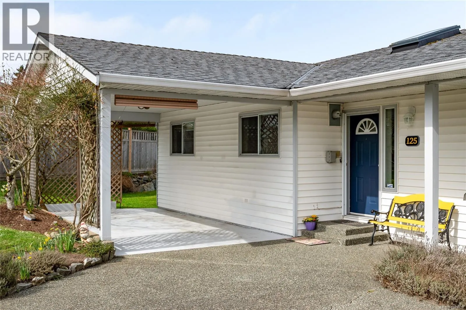 125 Sylvan Pl