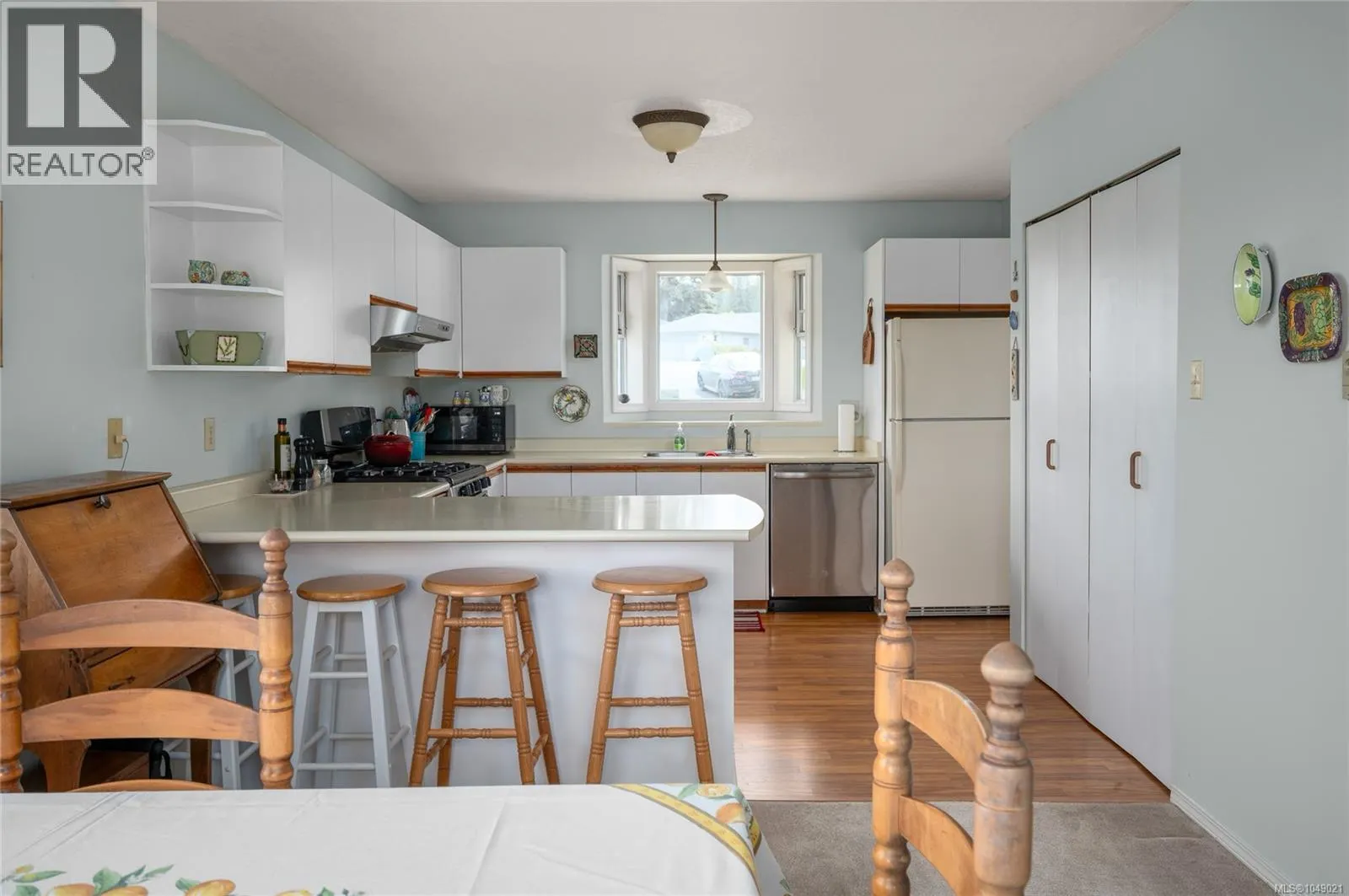 125 Sylvan Pl