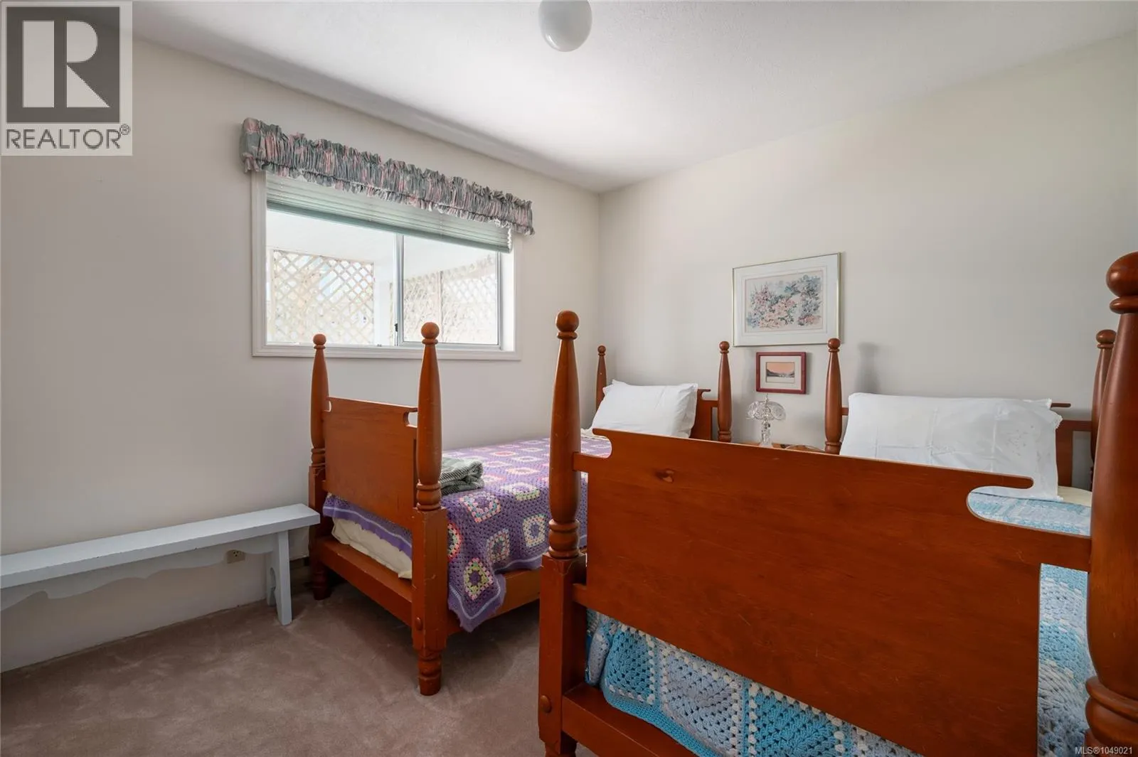 125 Sylvan Pl