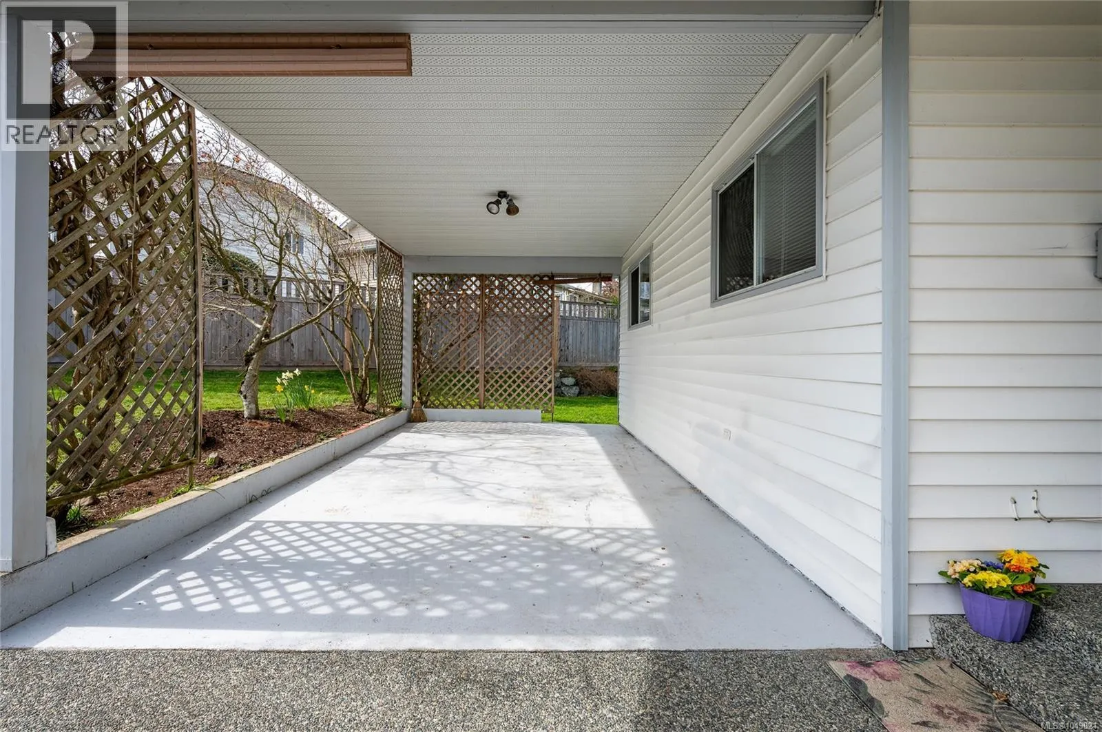 125 Sylvan Pl