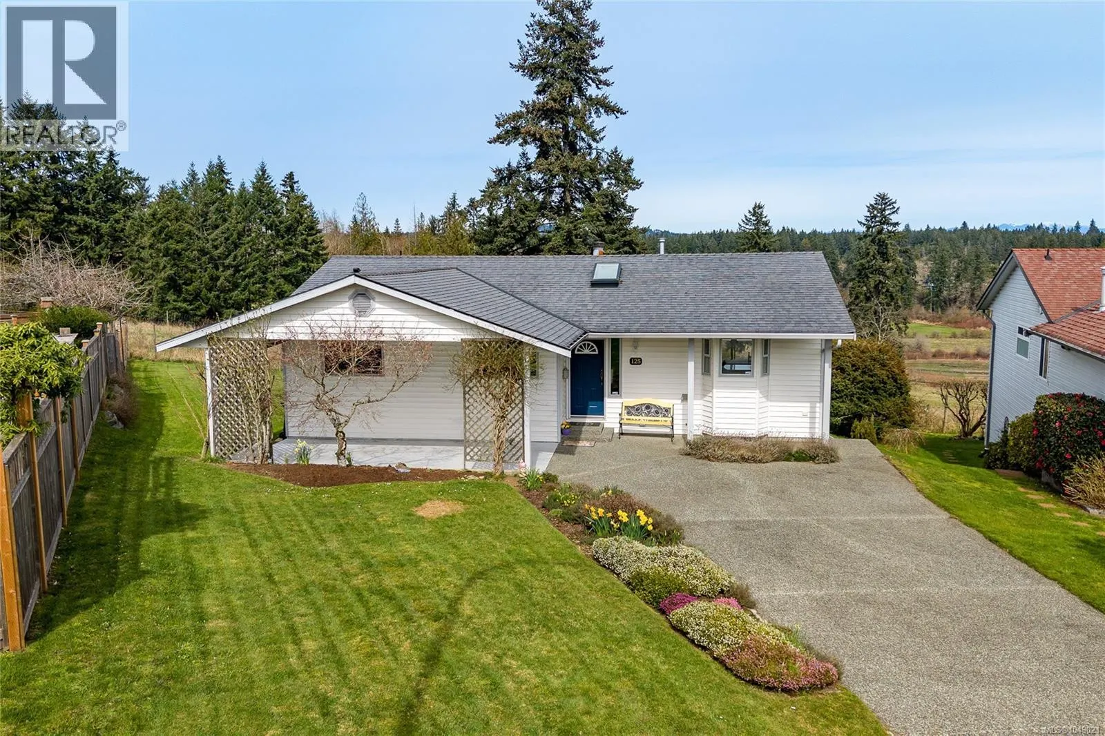 125 Sylvan Pl