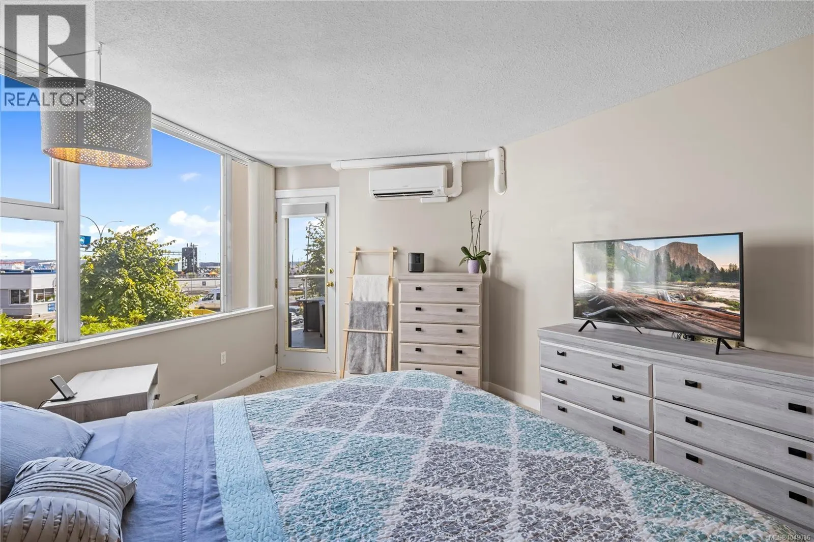 206 158 Promenade Dr