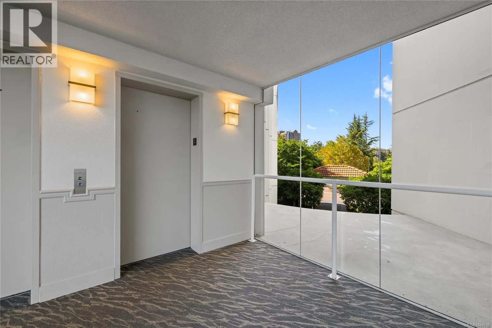 206 158 Promenade Dr