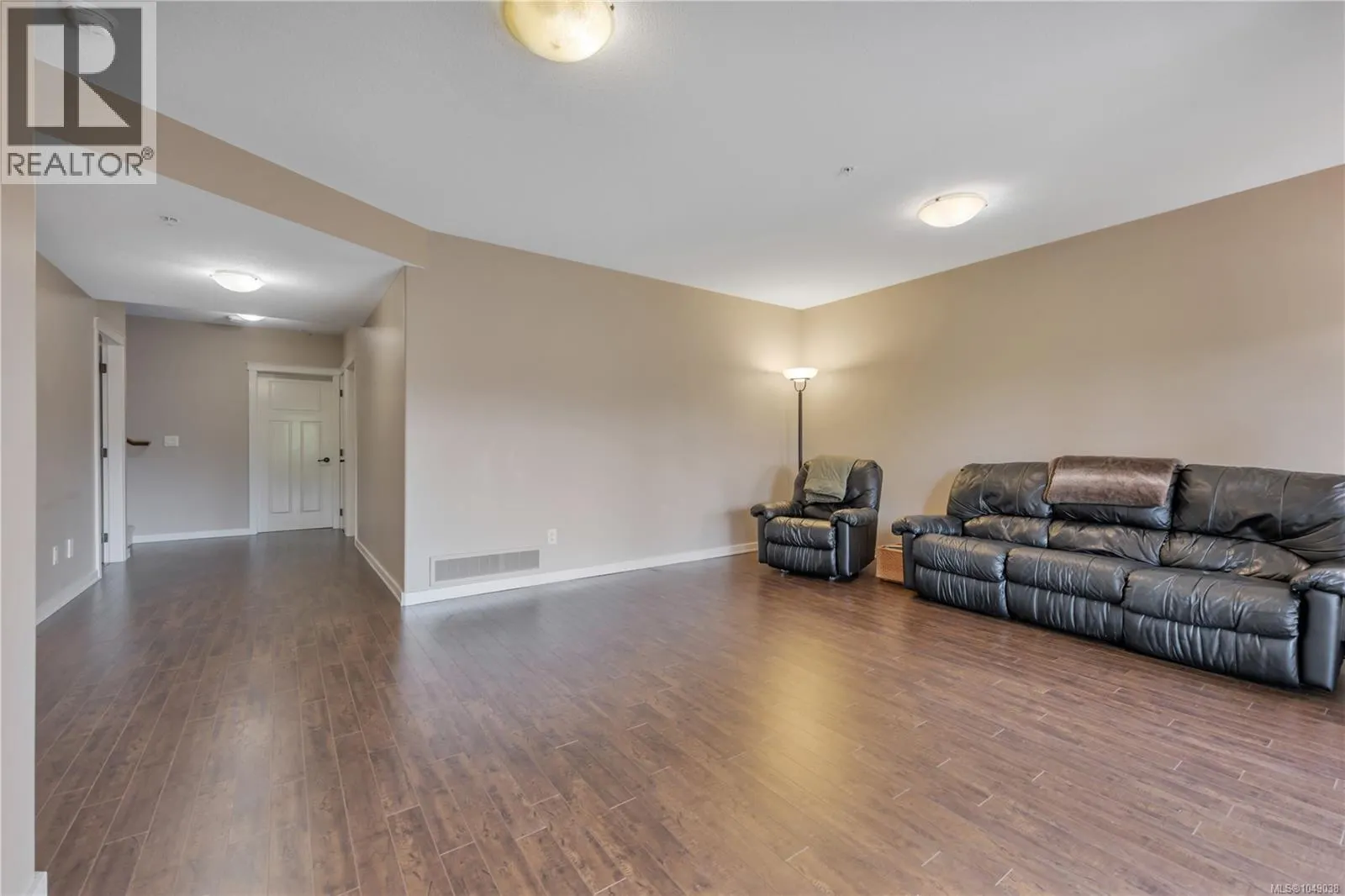 101 6245 PLEASANT RIDGE Pl