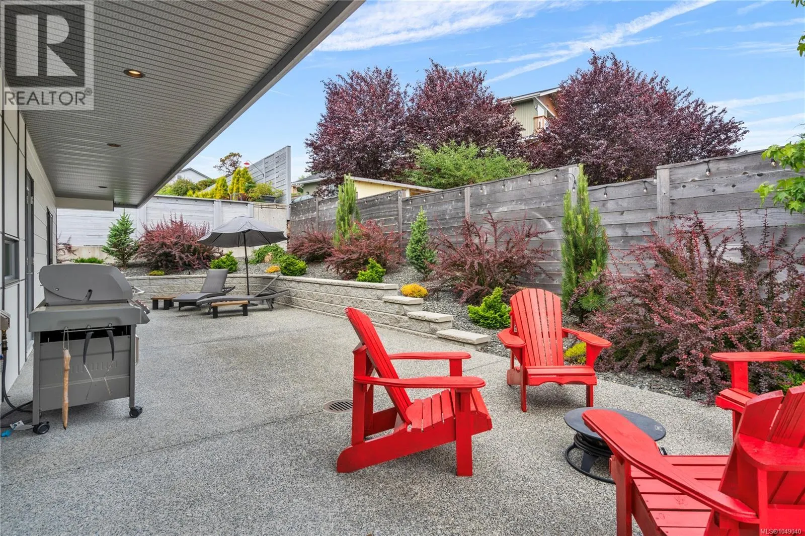 152 Golden Oaks Cres