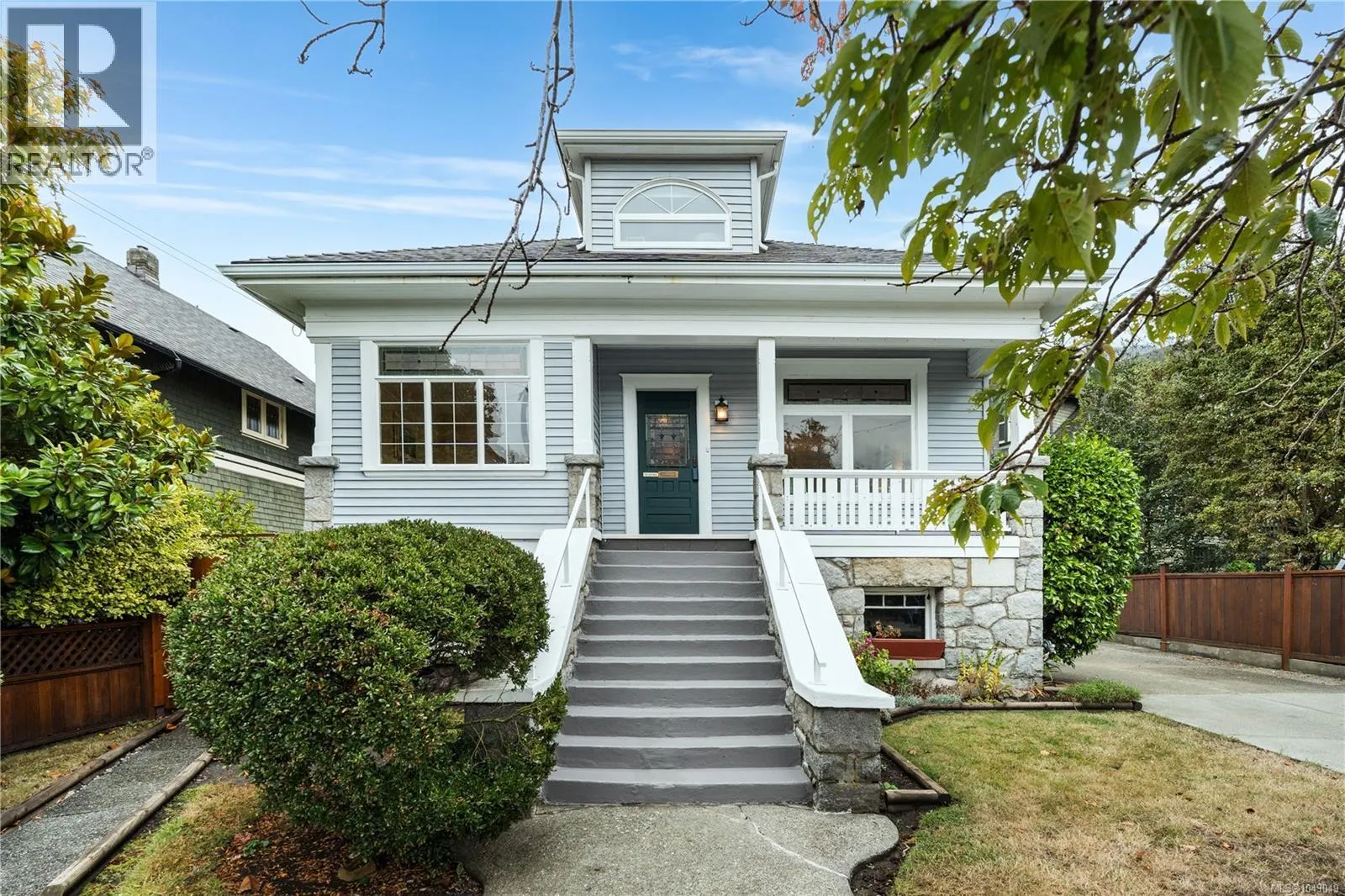 103 Bushby St