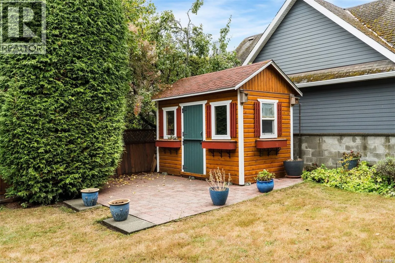 103 Bushby St