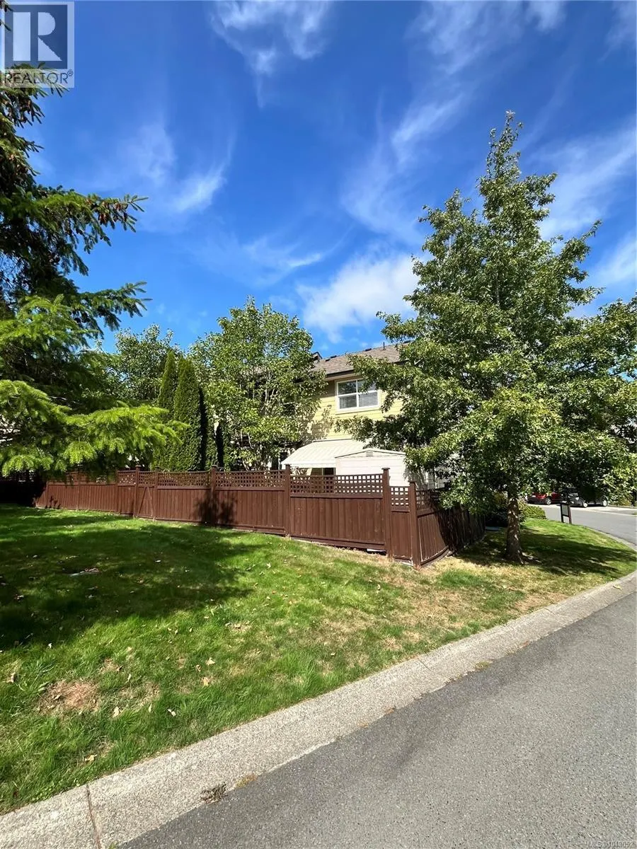 15 3101 Cliffs Rd
