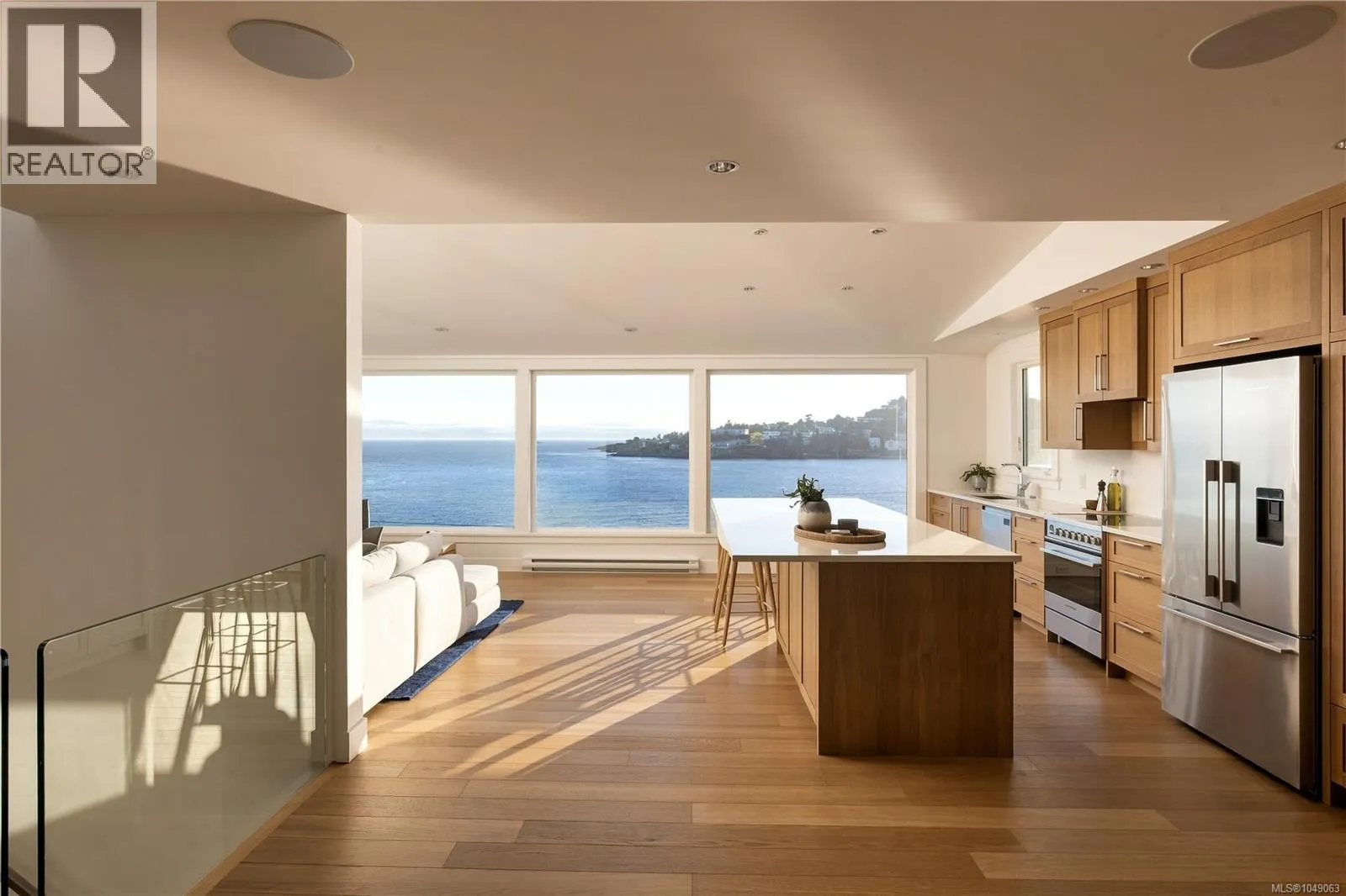 532 Beach Dr
