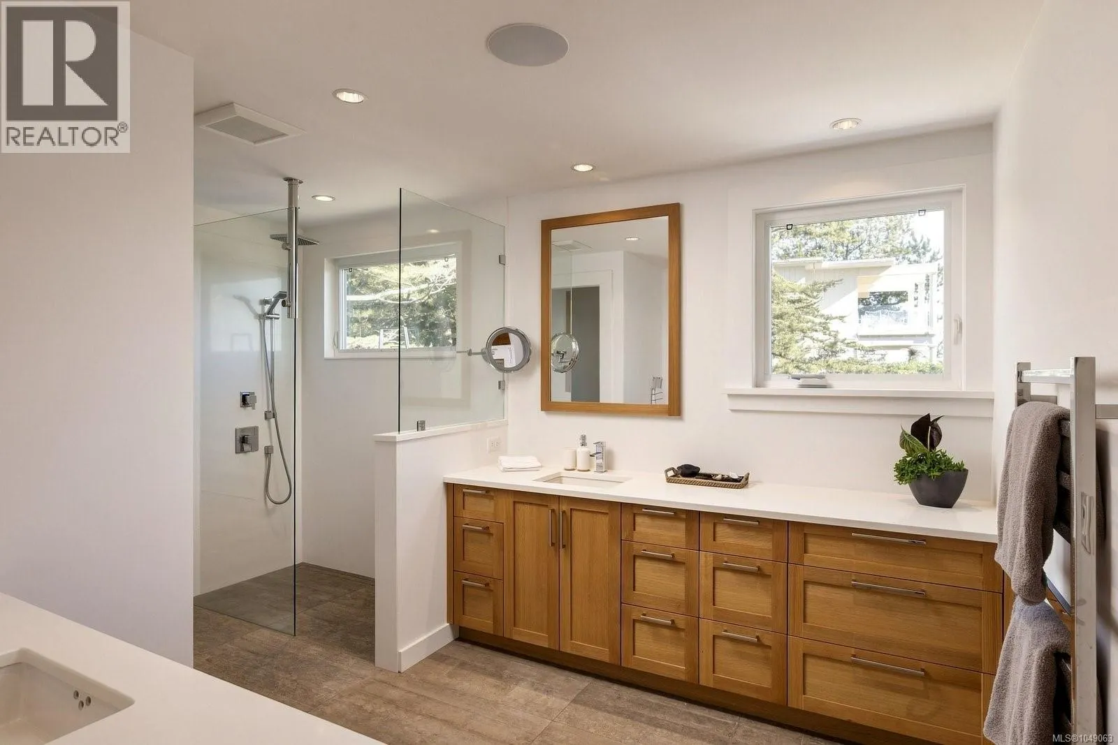 532 Beach Dr