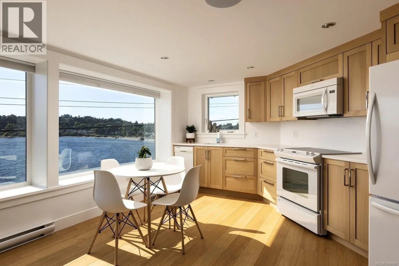 532 Beach Dr