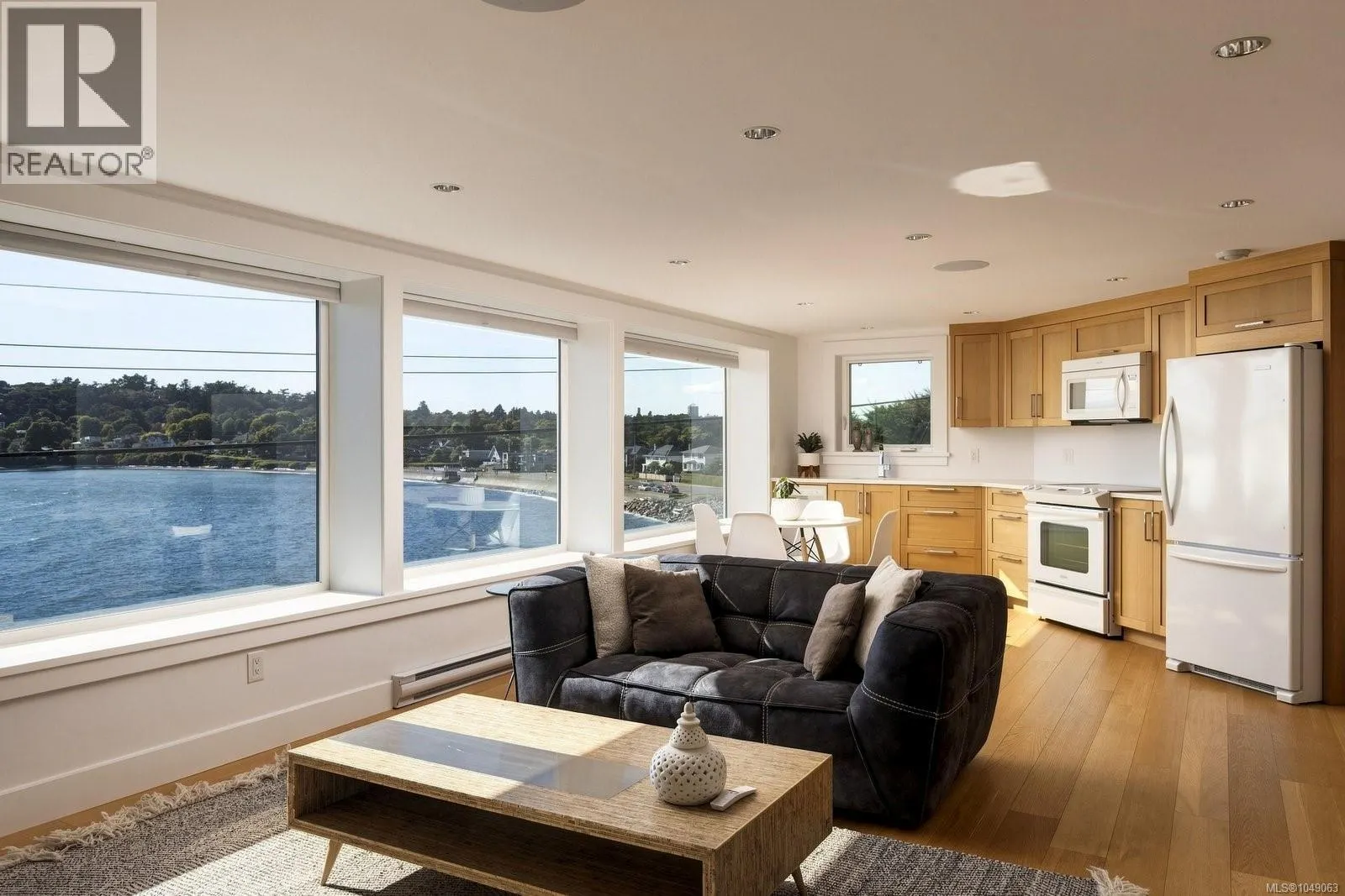 532 Beach Dr