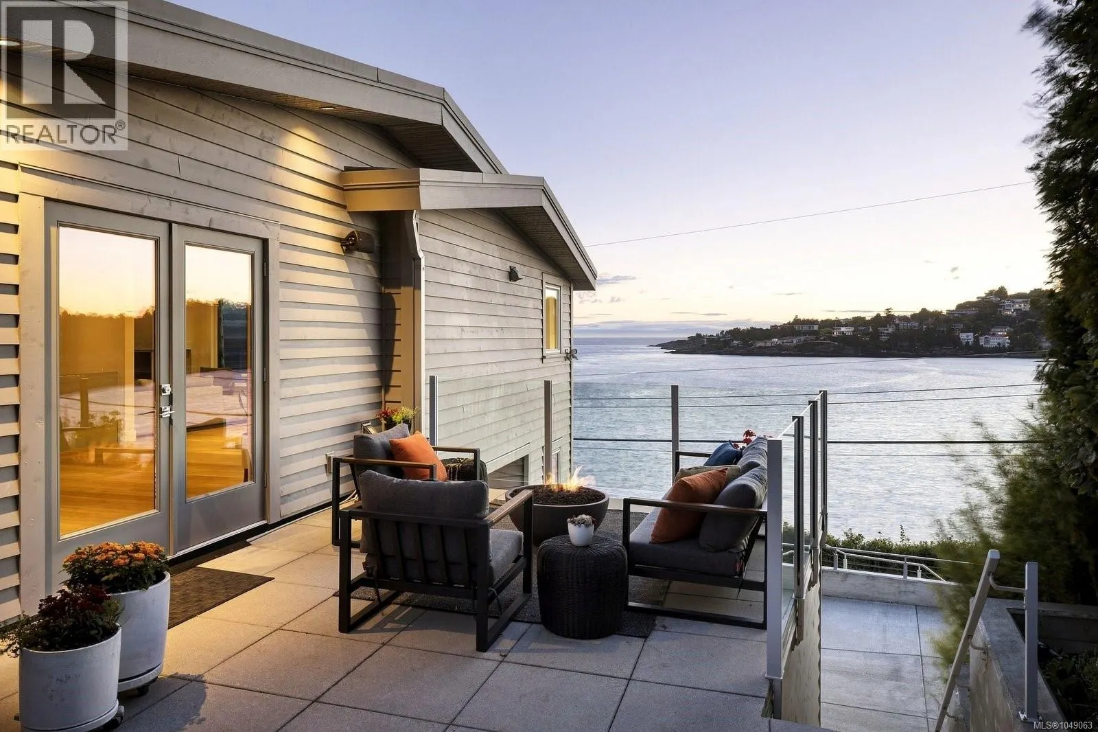 532 Beach Dr