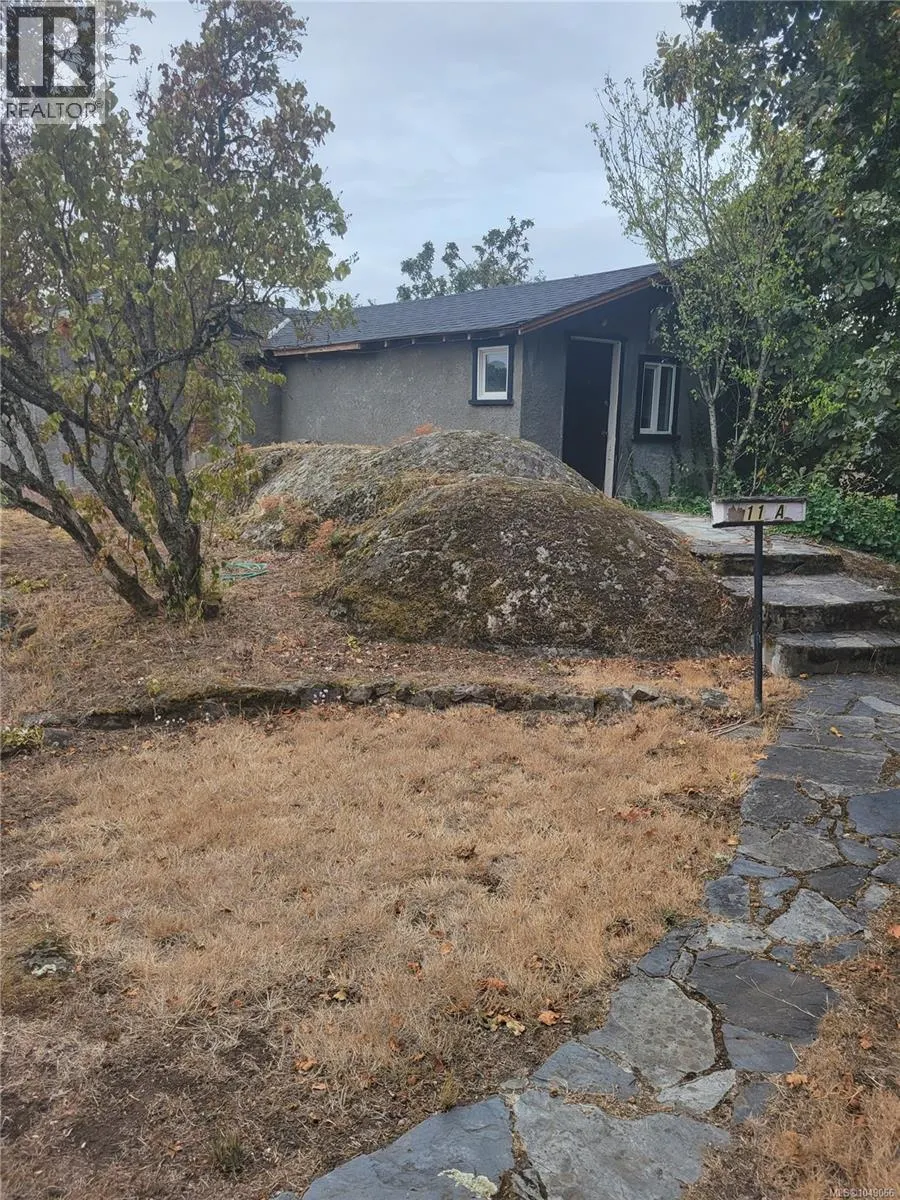 11 Eaton Ave
