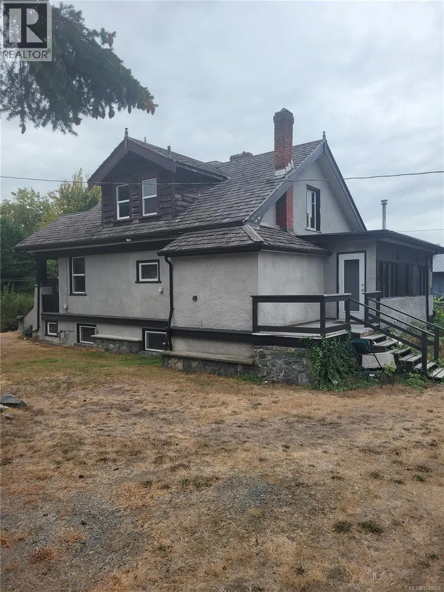 11 Eaton Ave