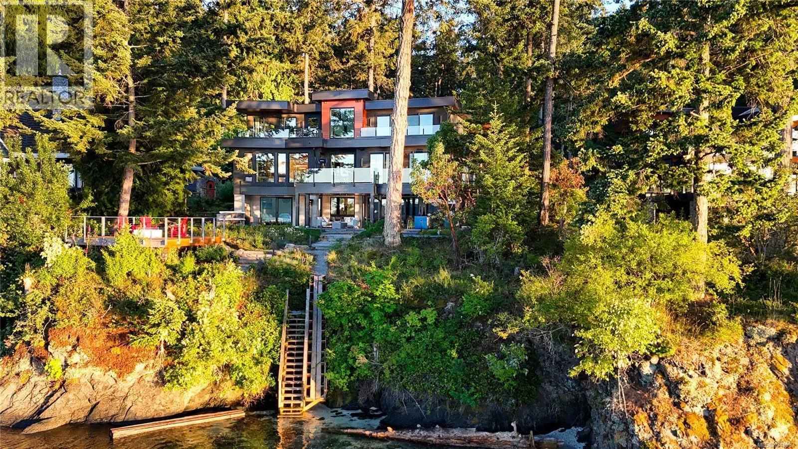 848 Lands End Rd