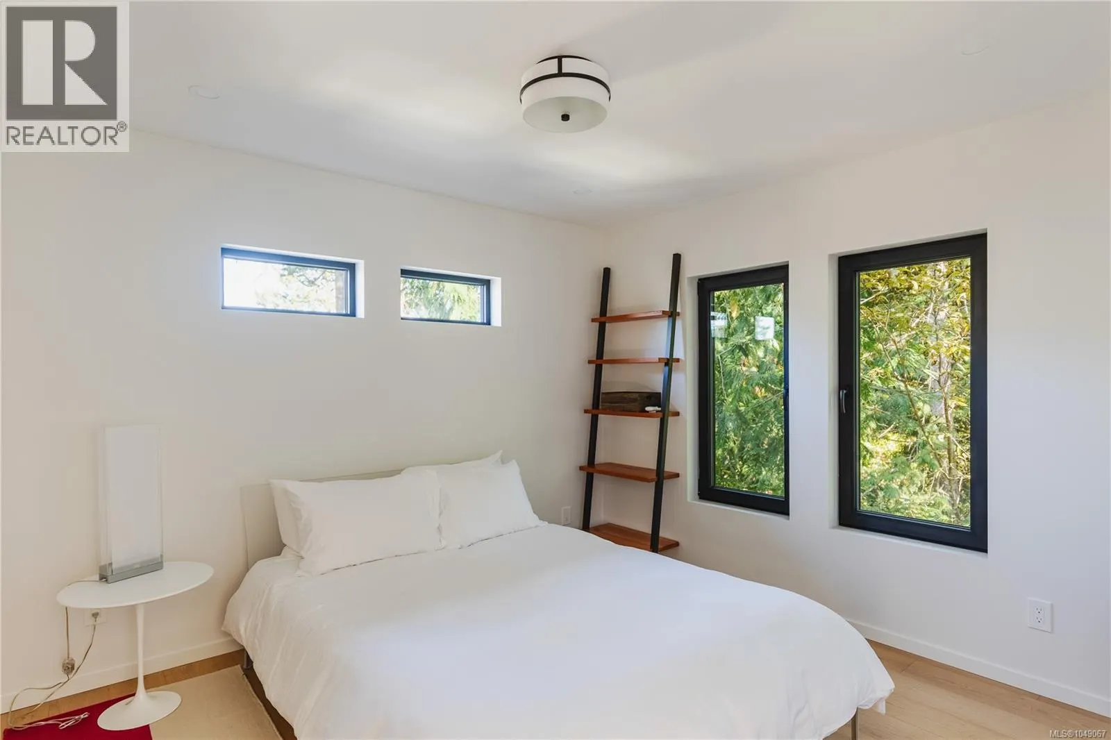 848 Lands End Rd