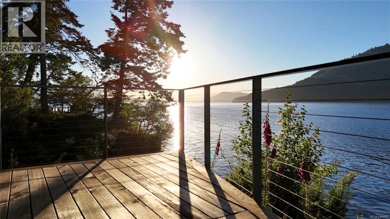 848 Lands End Rd