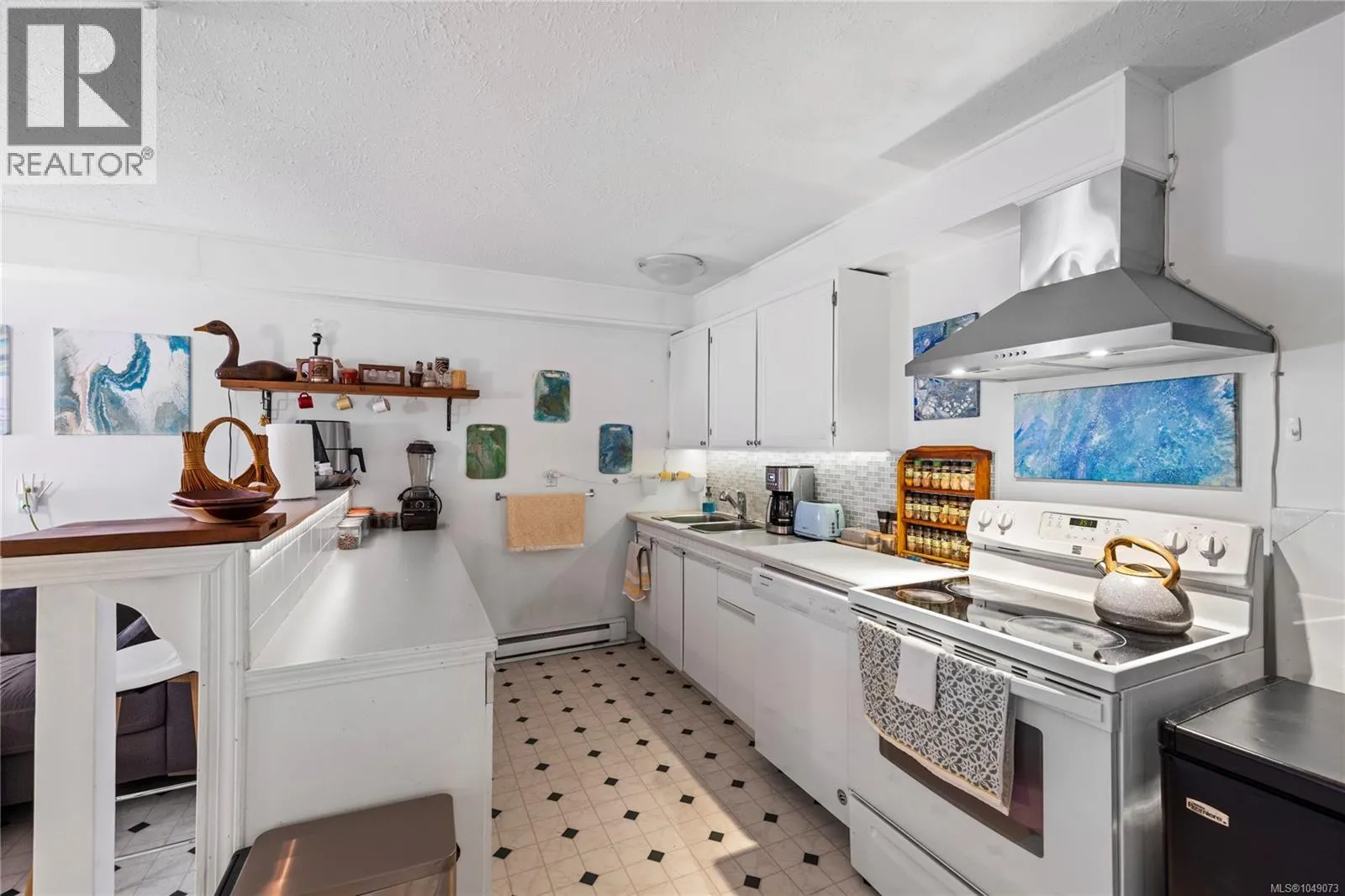 3557 Fairview Dr