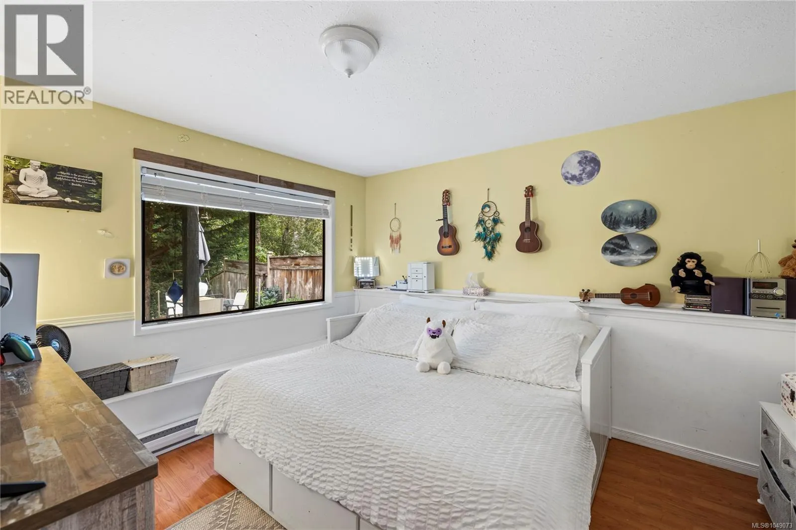 3557 Fairview Dr