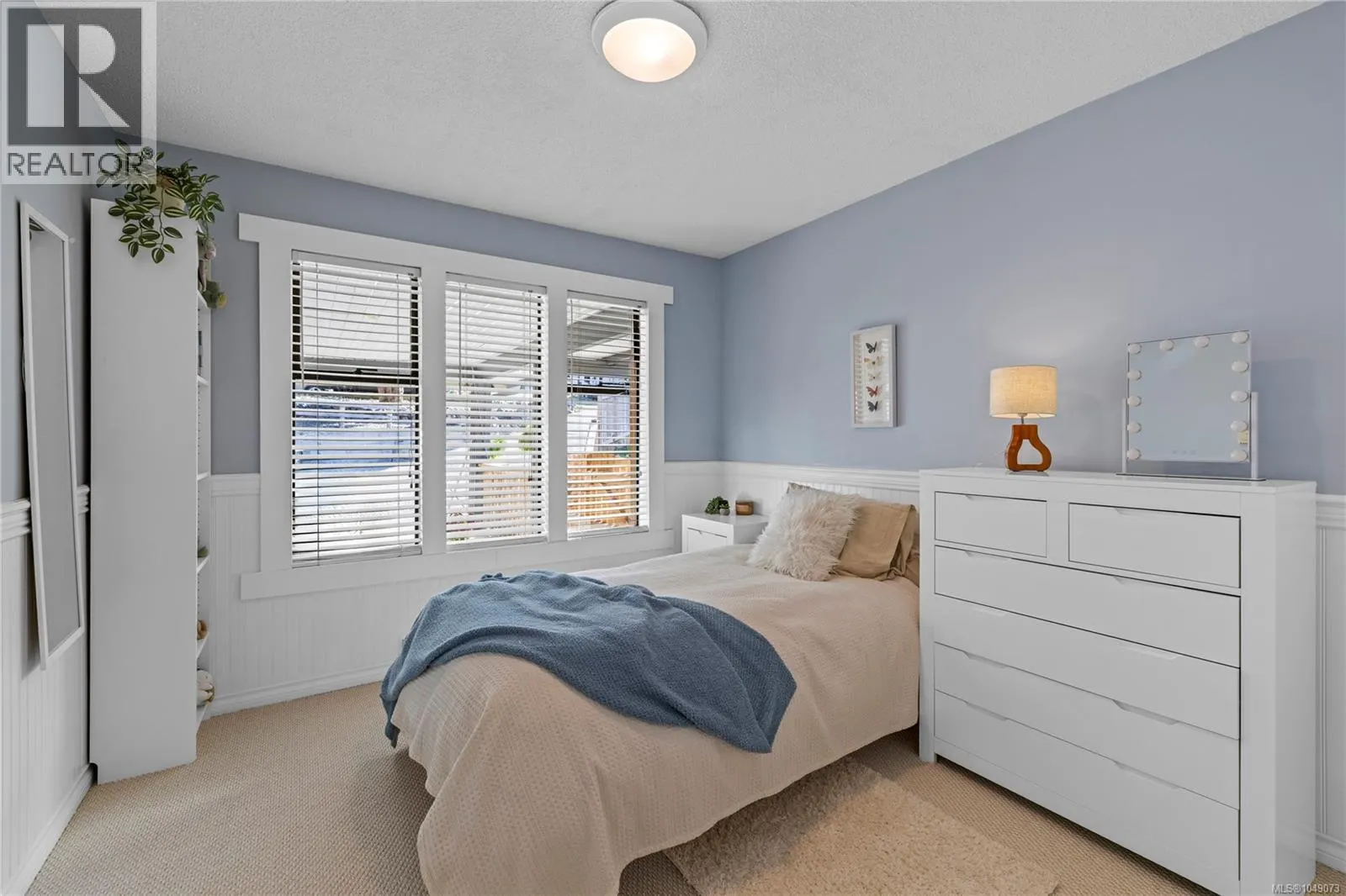 3557 Fairview Dr