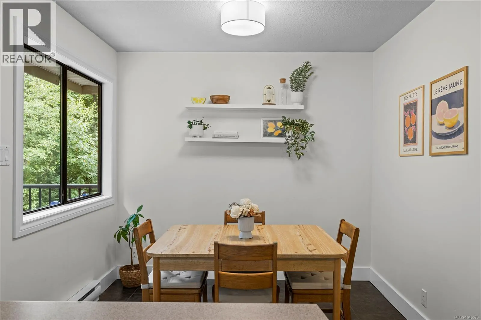 3557 Fairview Dr