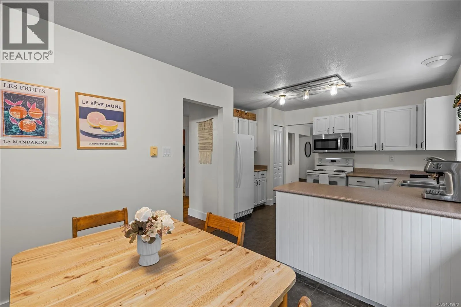 3557 Fairview Dr