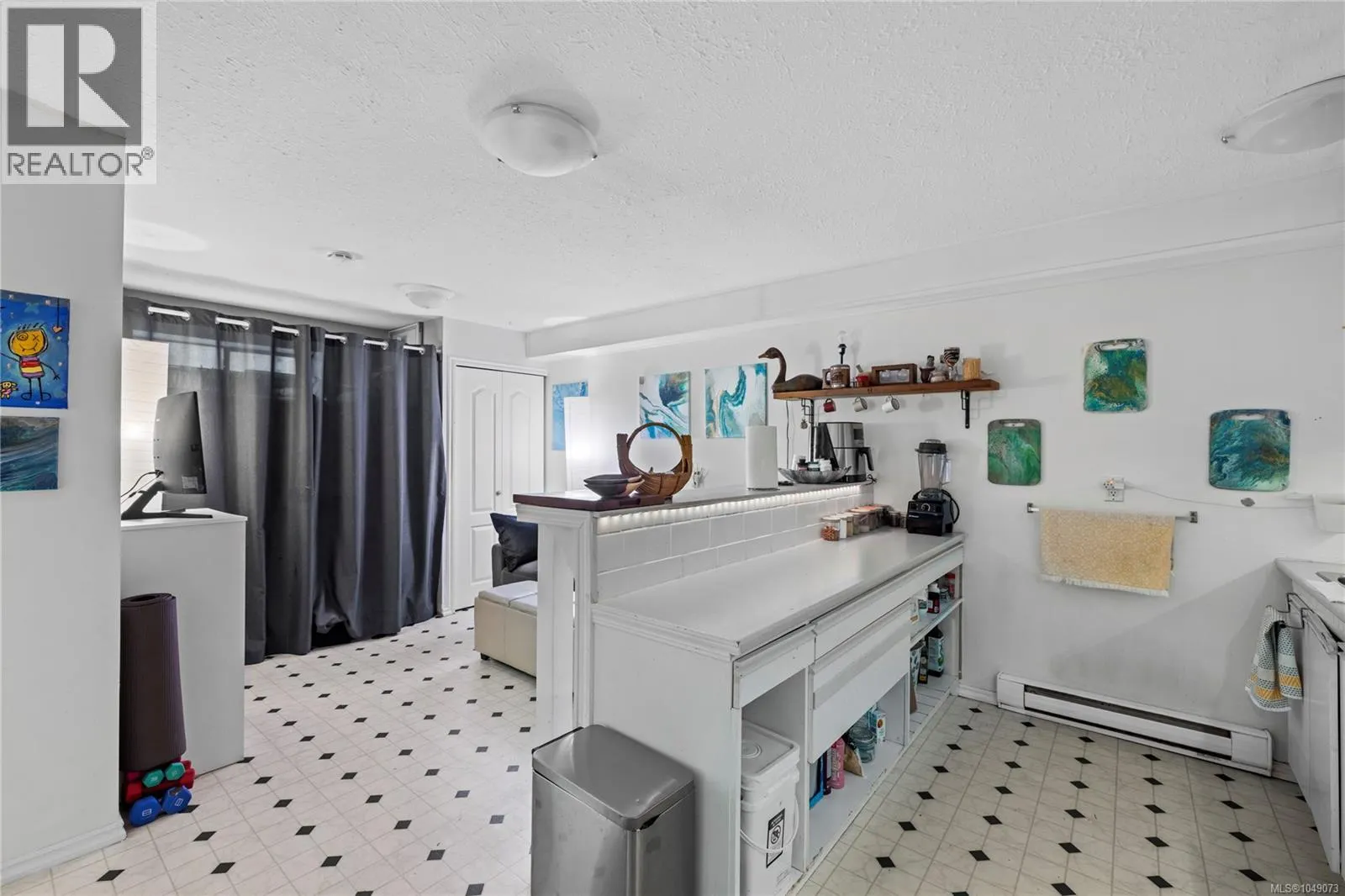 3557 Fairview Dr