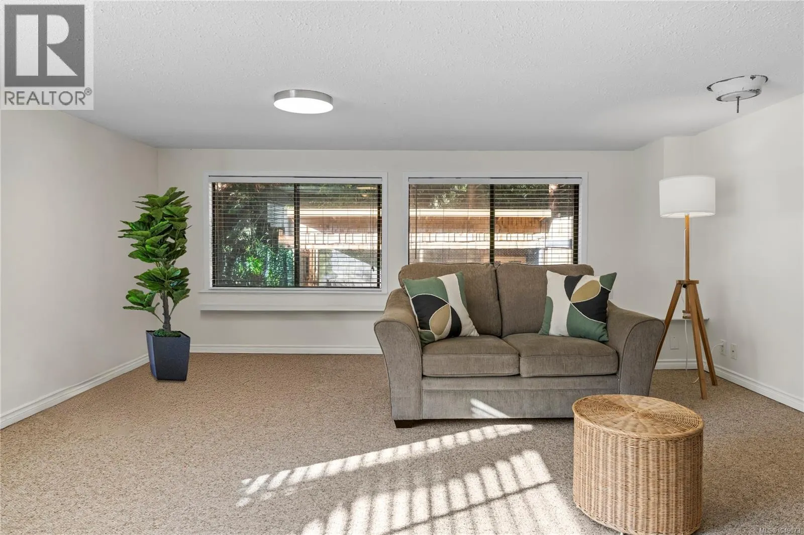 3557 Fairview Dr